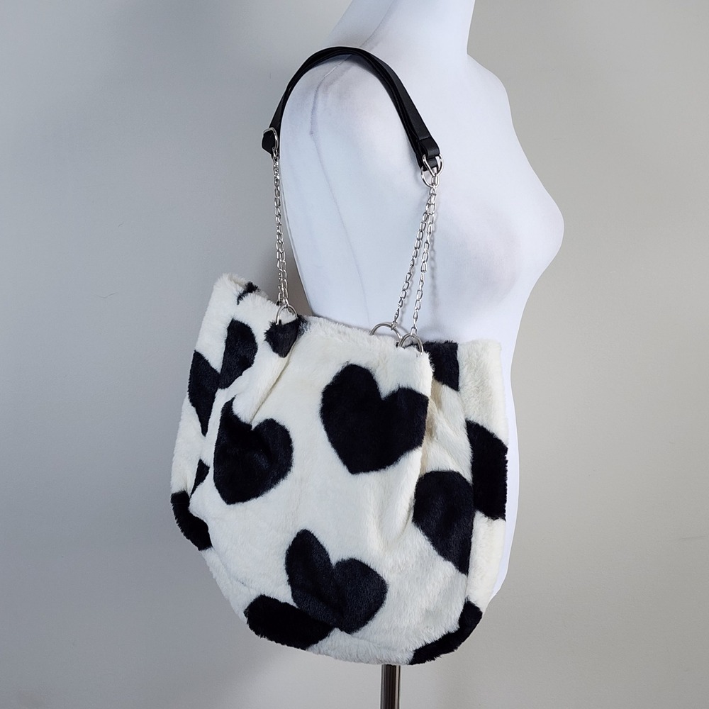 Faux‎ Fur Heart Print Shoulder Bag White Black Coquette Y2K Cute Fuzzy Kawaii